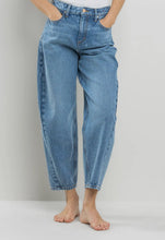 Load image into Gallery viewer, My Fav Jeans: Barrel Jeans