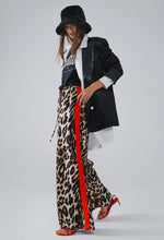Load image into Gallery viewer, The Sporty Leopard Pants