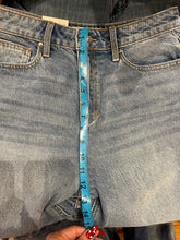 Load image into Gallery viewer, My Fav Jeans: Barrel Jeans