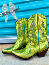 Load image into Gallery viewer, Reno Boots