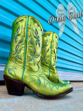 Load image into Gallery viewer, Reno Boots