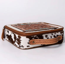 Load image into Gallery viewer, Tooled Leather Jewelry Case