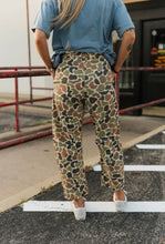 Load image into Gallery viewer, Duck Camo Barrel Pants