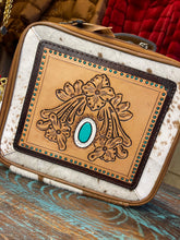 Load image into Gallery viewer, Tooled Leather Jewelry Case