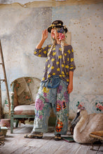 Load image into Gallery viewer, TOP 2328 | Star Applique Viggo T | Color: Bravo