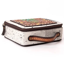 Load image into Gallery viewer, Tooled Leather Jewelry Case