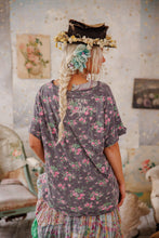 Load image into Gallery viewer, TOP 2397 | Los Muertos T | Color: Prince