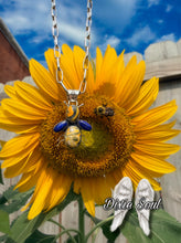 Load image into Gallery viewer, Honeybee