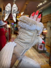 Load image into Gallery viewer, Handsfree Shearling &amp; Rabbit Texting Gloves