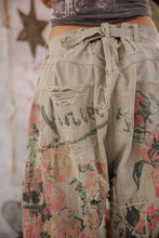Load image into Gallery viewer, PANTS 957-PETAL-OS
Vincent Dani Blues Denims
