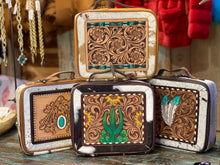 Load image into Gallery viewer, Tooled Leather Jewelry Case