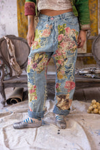 Load image into Gallery viewer, PANTS 371 | Floral Applique Miner Denims