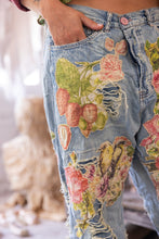 Load image into Gallery viewer, PANTS 371 | Floral Applique Miner Denims