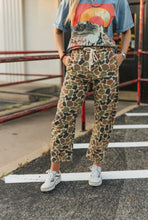 Load image into Gallery viewer, Duck Camo Barrel Pants
