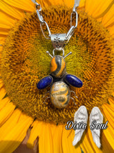 Load image into Gallery viewer, Honeybee