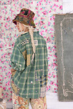 Load image into Gallery viewer, TOP 1525
Plaid Landes Workshirt
